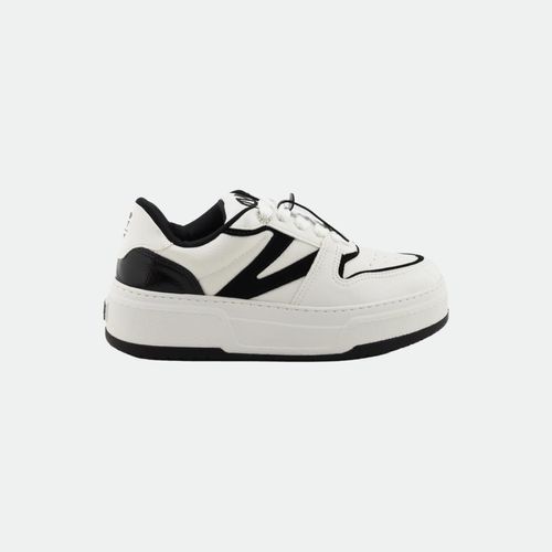 Zapatilla Urbana Via Marte. Ref 223-002-07 - MILK BLANCO NEGRO
