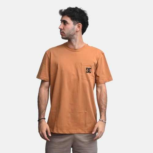 Remera DC Mc Star Pocket - MARRON