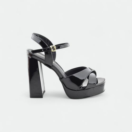 Sandalia de Fiesta Chocolate con Taco - NEGRO VERNIZ