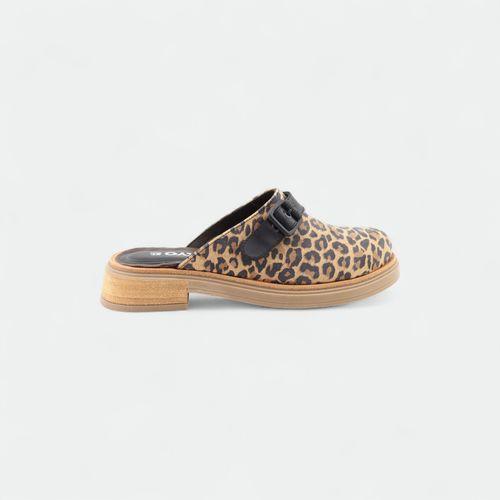 Zueco mujer con hebilla lateral TOKYO - ANIMAL PRINT