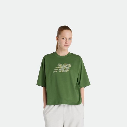 Remera Flower Mujer NEW BALANCE - DARK ALPINE GREEN