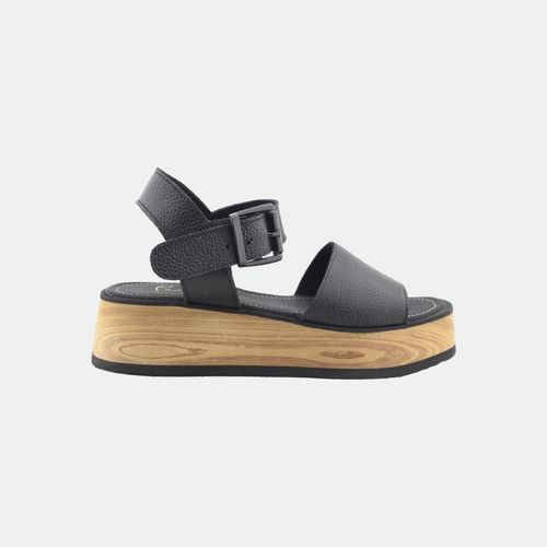 Sandalia con plataforma símil madera y hebilla Cedro PREGO - NEGRO